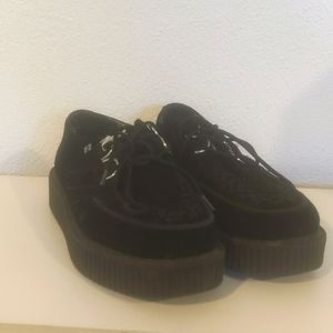 T.U.K, U.S M 6, Black Leather
